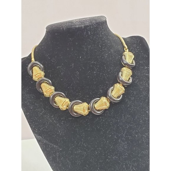 Vintage Trifari Gold Basket Black Enamel Rings Necklace - Picture 3 of 6